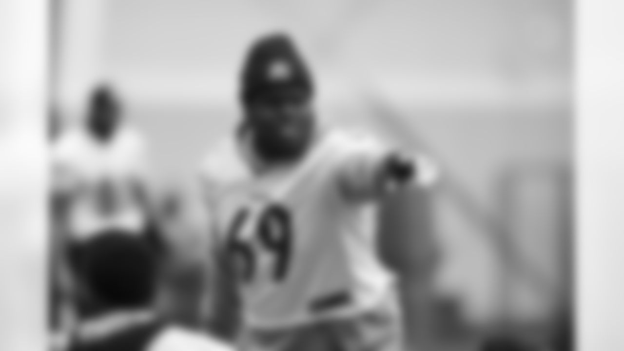 Pittsburgh Steelers offensive lineman Kevin Dotson (69) during practice at the UPMC Rooney Sports Complex preparing for a Week 12 matchup against the Indianapolis Colts, Saturday, Nov. 26, 2022 in Pittsburgh, PA. (Karl Roser / Pittsburgh Steelers)