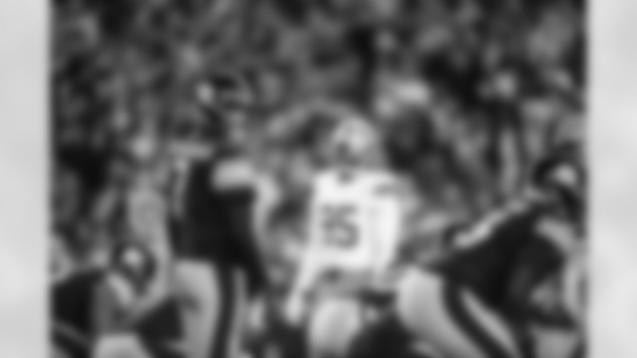 Pittsburgh Steelers quarterback Ben Roethlisberger (7) during a regular season game between the Pittsburgh Steelers and the Cleveland Browns, Monday, Jan. 3, 2022 in Pittsburgh, PA. The Steelers beat the Browns 26-14. (Karl Roser / Pittsburgh Steelers)