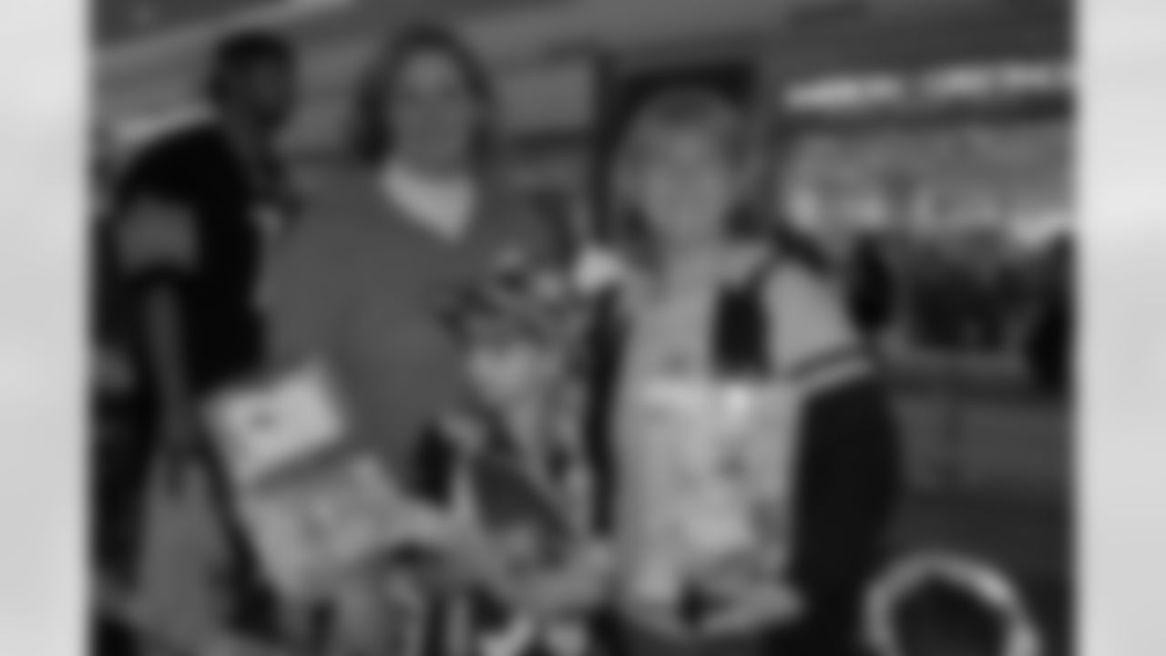 09_Childrens_Hospital_Toy_Drive