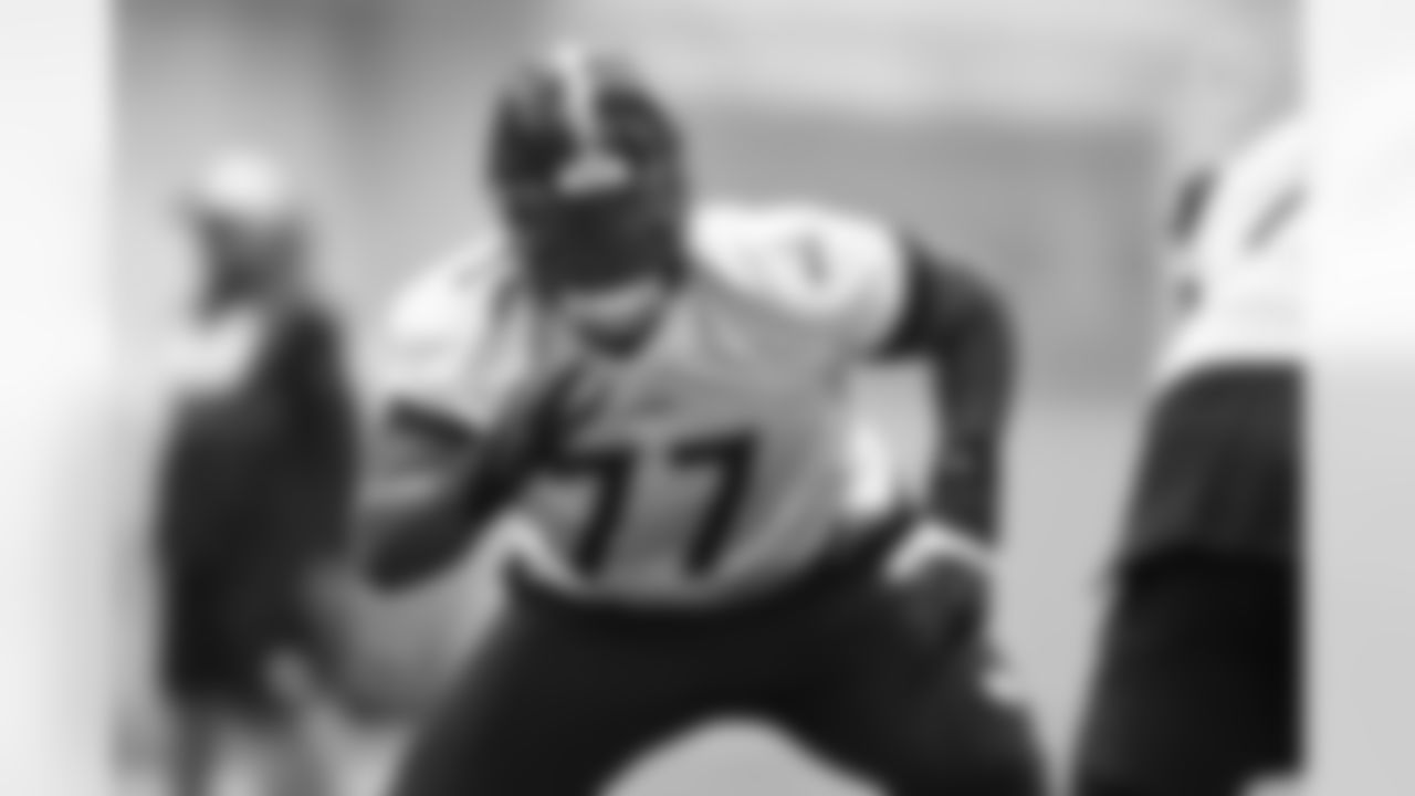 Pittsburgh Steelers offensive tackle Broderick Jones (77) participates in the Steelers rookie minicamp at the UPMC Rooney Sports Complex, Saturday, May 13, 2023 in Pittsburgh, PA. (Karl Roser / Pittsburgh Steelers)