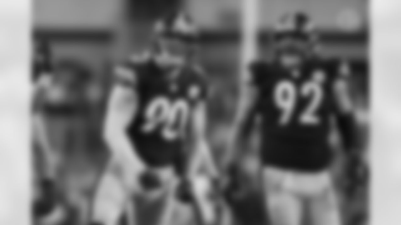 Pittsburgh Steelers linebacker T.J. Watt (90) and Pittsburgh Steelers defensive end Isaiahh Loudermilk (92) during a regular season game between the Pittsburgh Steelers and the Cleveland Browns, Monday, Jan. 3, 2022 in Pittsburgh, PA. The Steelers beat the Browns 26-14. (Karl Roser / Pittsburgh Steelers)