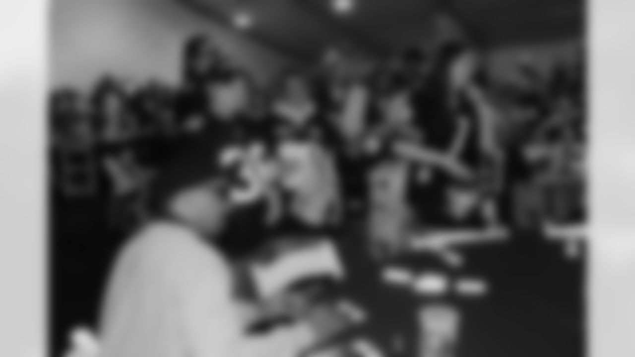 09_CIN2_Lipps_Fans