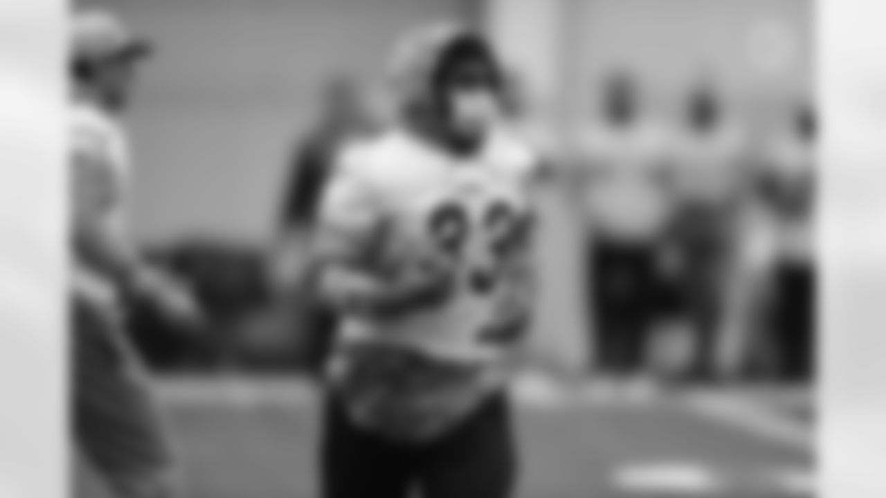 Pittsburgh Steelers running back Trey Edmunds (33) during practice at the UPMC Rooney Sports Complex preparing for a Week 16 matchup against the Kansas City Chiefs, Wednesday, Dec. 22, 2021 in Pittsburgh, PA. (Karl Roser / Pittsburgh Steelers)