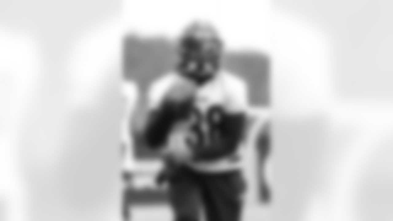 Pittsburgh Steelers running back Jason Huntley (38) during practice at the UPMC Rooney Sports Complex preparing for a Week 14 matchup against the Baltimore Ravens Thursday, Dec. 8, 2022 in Pittsburgh, PA. (Abigail Dean / Pittsburgh Steelers)