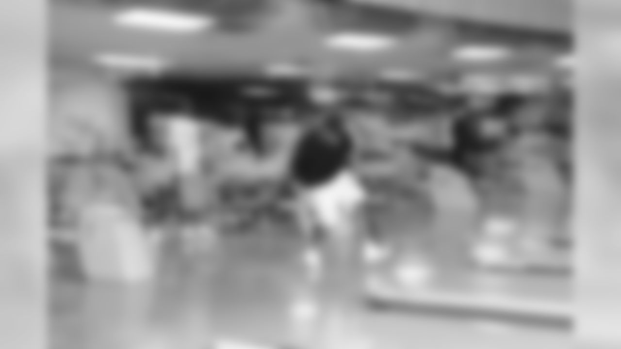 2010_steelers_team_bowling_001