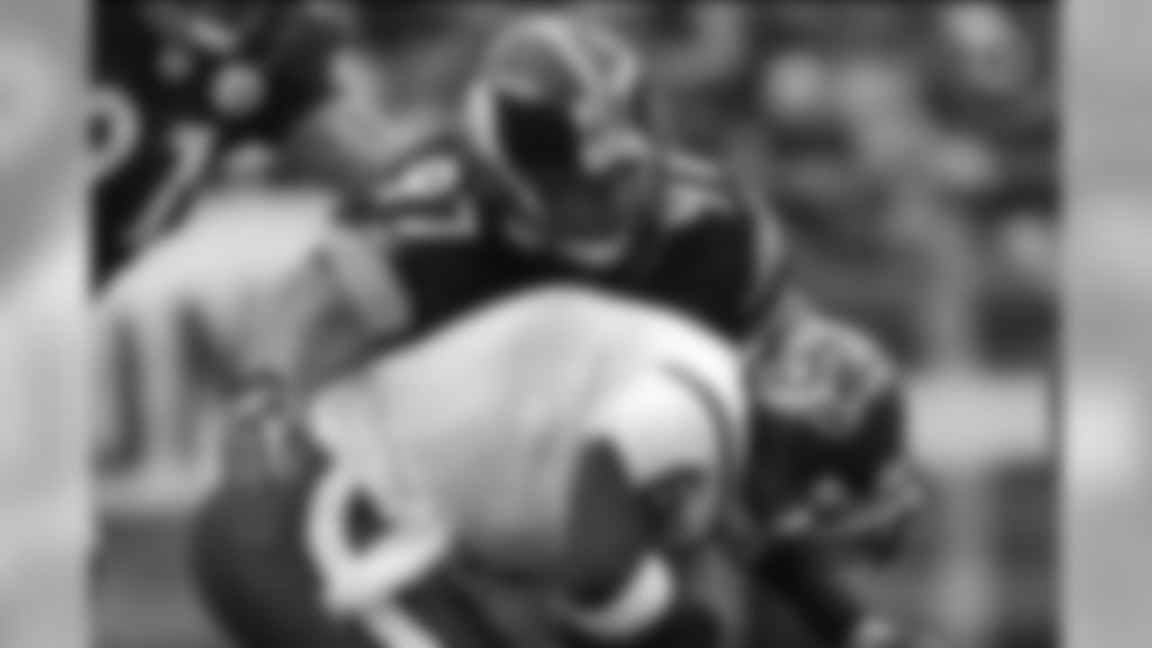 Kendrell Bell (2001-2004)
