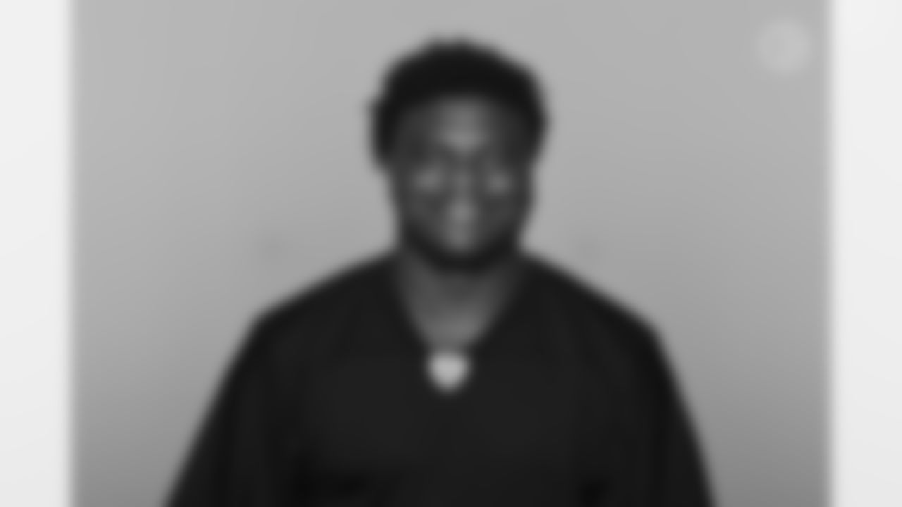 LB T.D. Moultry - No. 46