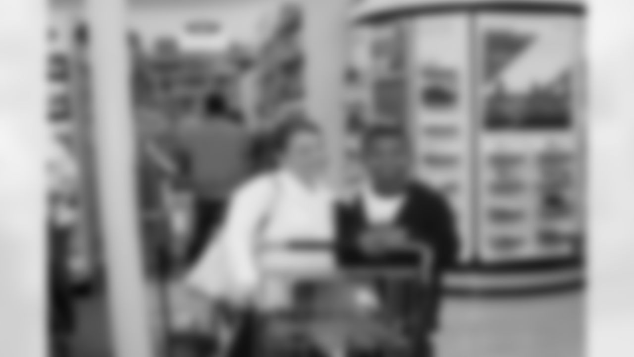 08_Moore_Charity_035