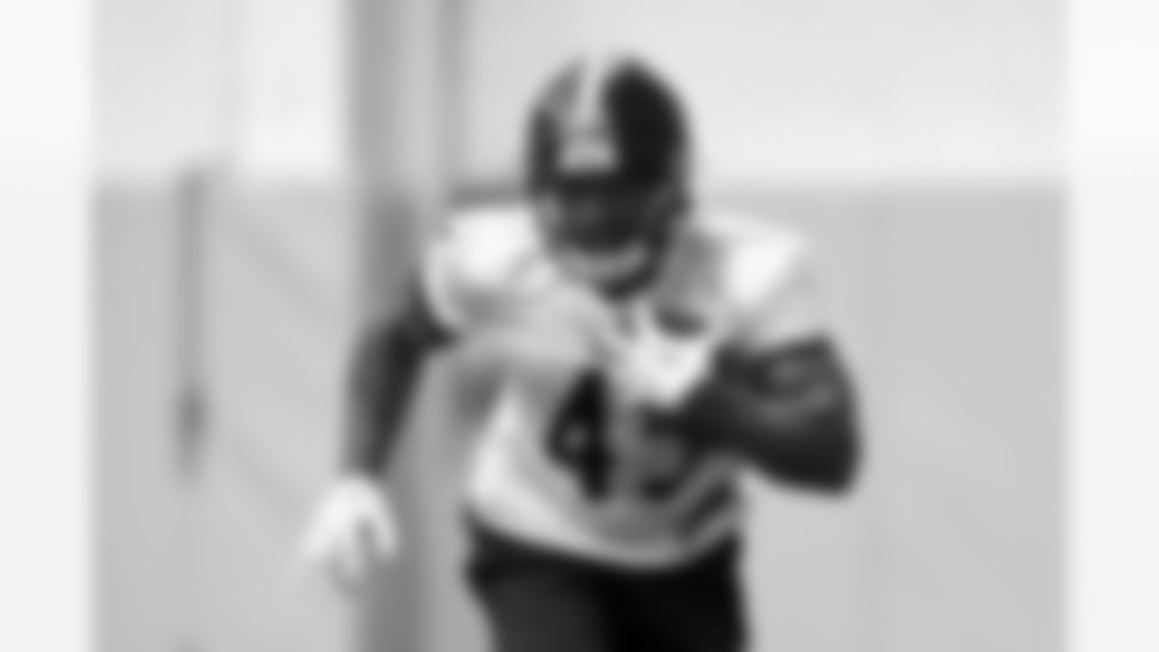 Pittsburgh Steelers running back Master Teague (45) during practice at the UPMC Rooney Sports Complex preparing for a Week 12 matchup against the Indianapolis Colts, Saturday, Nov. 26, 2022 in Pittsburgh, PA. (Karl Roser / Pittsburgh Steelers)