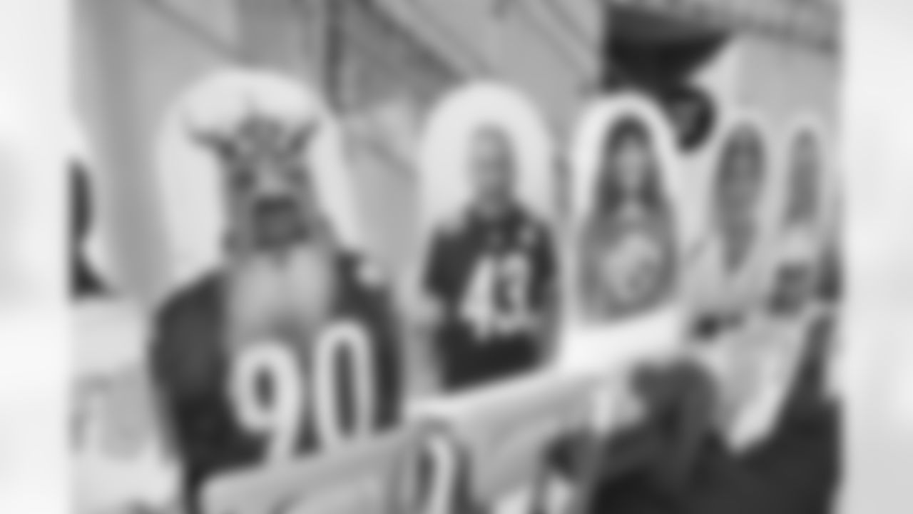 Fan cutouts at Heinz Field on Friday, Nov. 13, 2020 in Pittsburgh, PA. (Caitlyn Epes / Pittsburgh Steelers)
