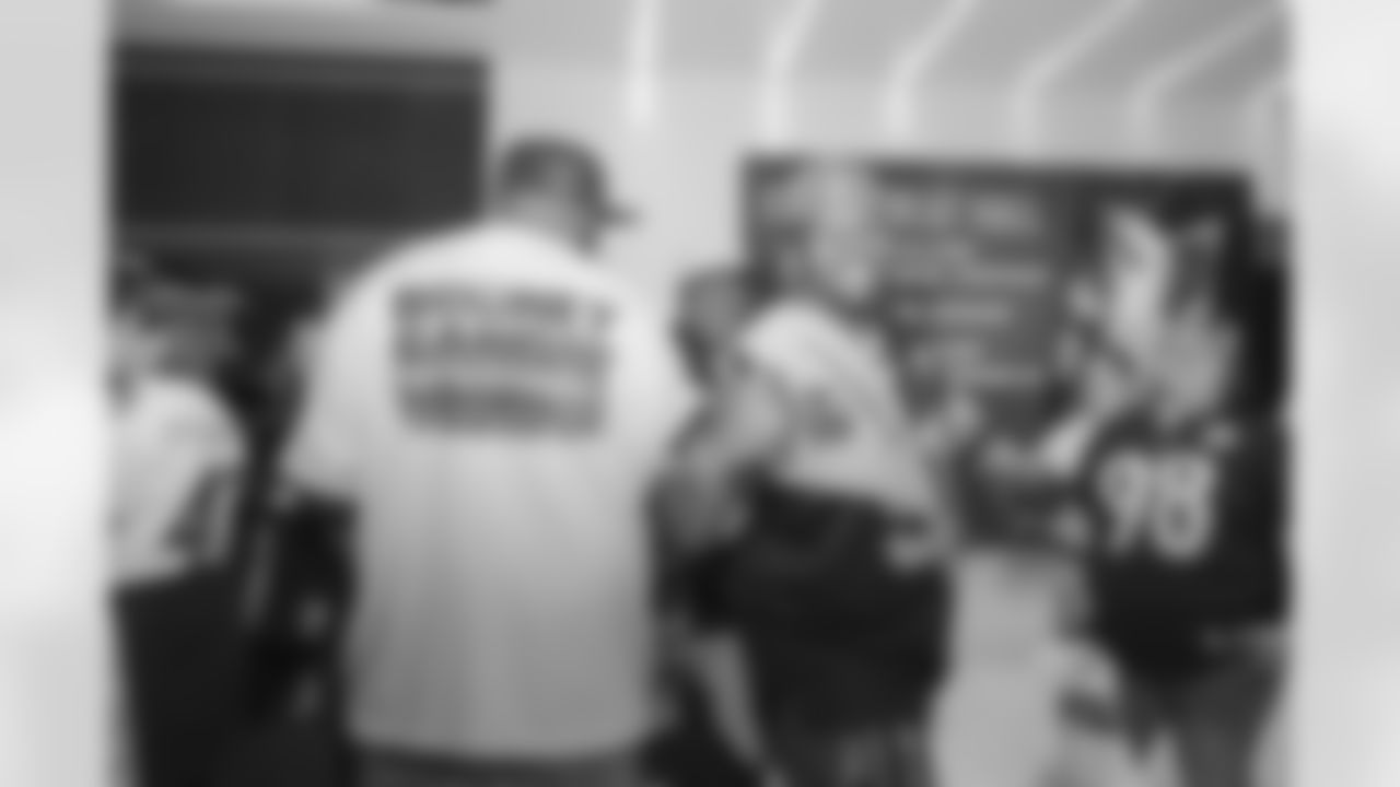 Fan_Blitz_MandyMilo_0429aa_0183