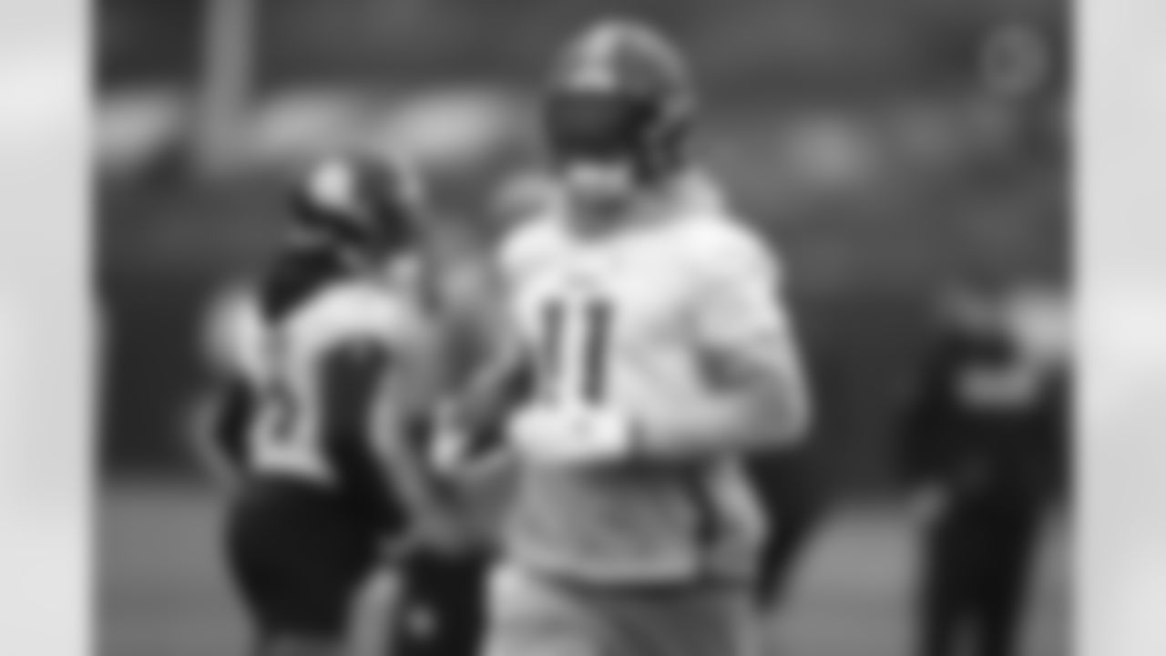Pittsburgh Steelers wide receiver Chase Claypool (11) during practice at the UPMC Rooney Sports Complex preparing for a Week 11 matchup against the Los Angeles Chargers, Friday, Nov. 19, 2021 in Pittsburgh, PA. (Karl Roser / Pittsburgh Steelers)