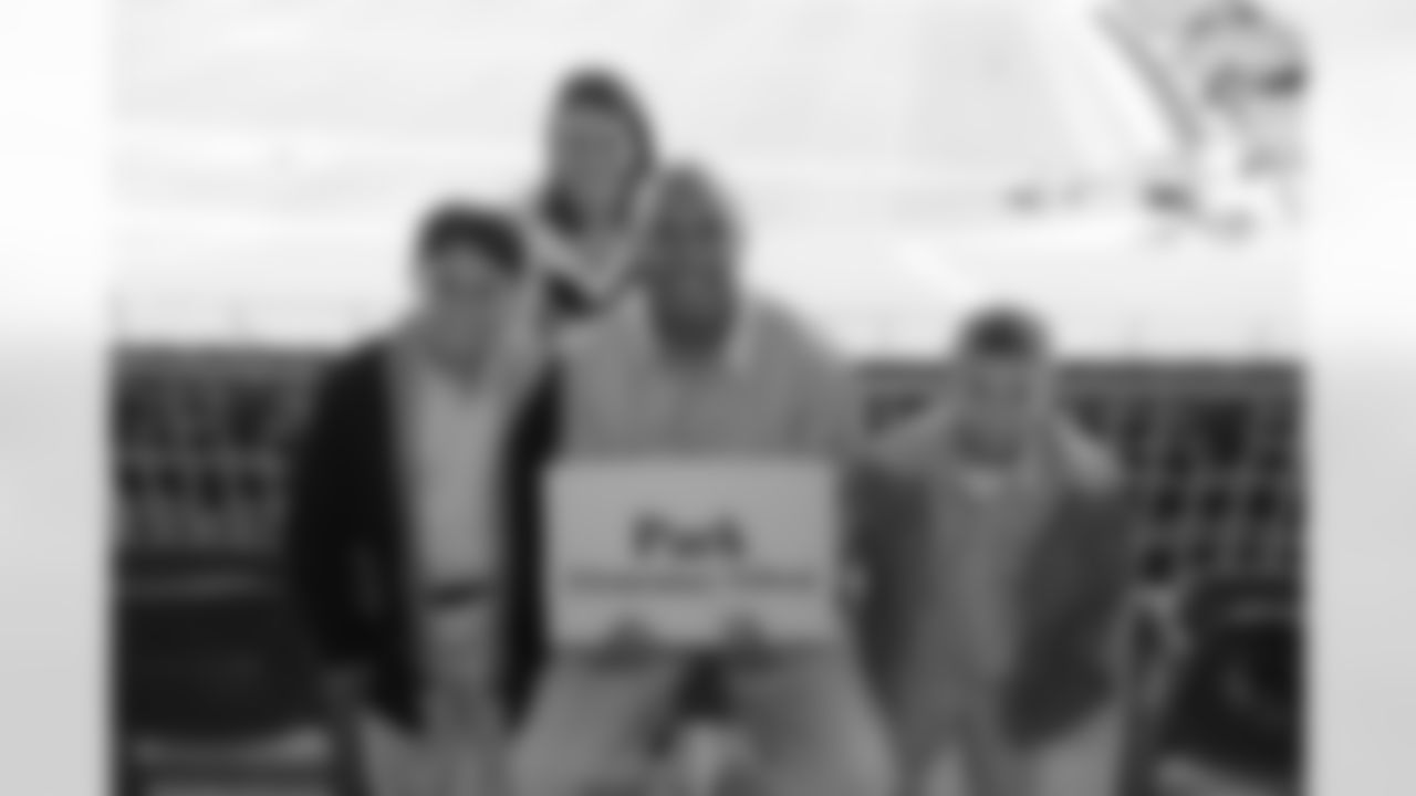 08_CaringTeam_Luncheon_dh_160
