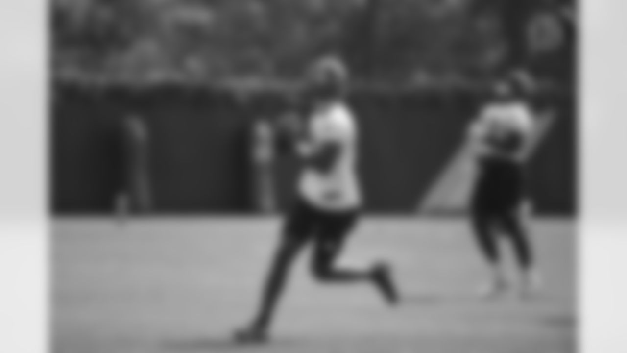 Pittsburgh Steelers quarterback Joshua Dobbs (5) practices at the UPMC Rooney Sports Complex preparing for a Week 1 matchup against the New York Giants, Thursday, Sept. 10, 2020 in Pittsburgh, PA. (Caitlyn Epes / Pittsburgh Steelers)