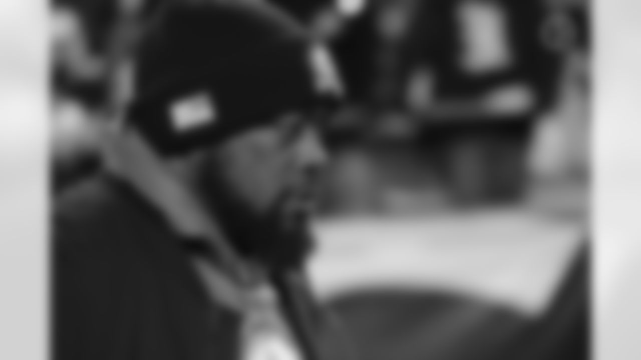 Pittsburgh Steelers Head Coach Mike Tomlin ]during a regular season game between the Pittsburgh Steelers and the Cincinnati Bengals, Sunday, Nov. 20, 2022 in Pittsburgh, PA. (Abigail Dean / Pittsburgh Steelers)