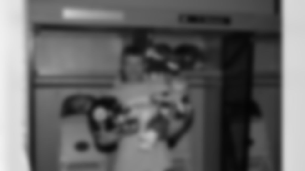 08_DraftDay_HeinzField_dh_393