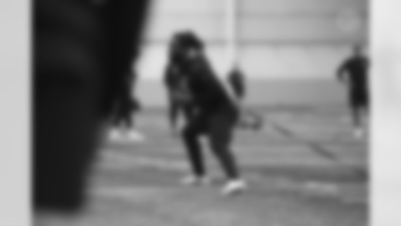 Pittsburgh Steelers running back Najee Harris (22) participates in Phase One of the voluntary offseason workout program, Tuesday April 19, 2022 at the UPMC Rooney Sports Complex. (Caitlyn Epes / Pittsburgh Steelers)