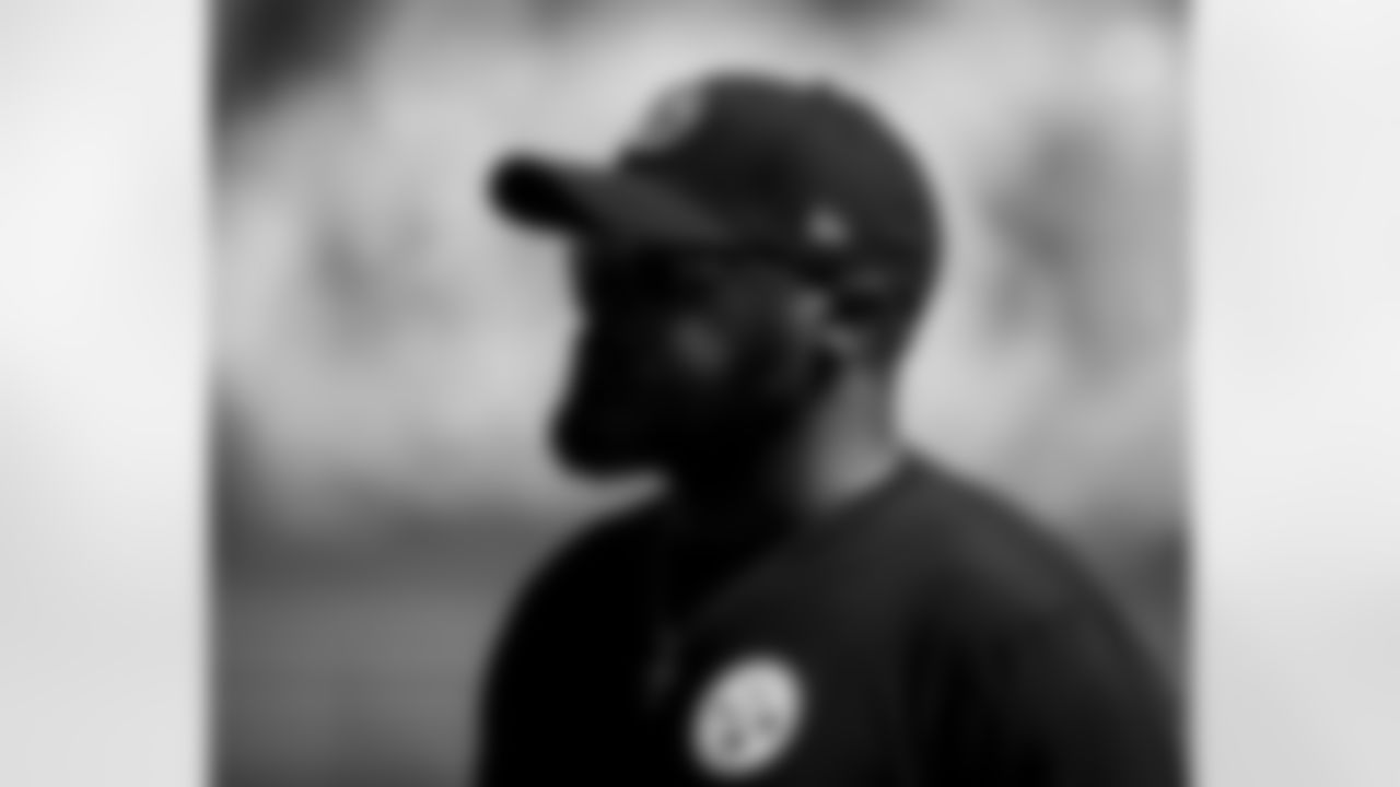 Pittsburgh Steelers Head Coach Mike Tomlin during a regular season game between the Pittsburgh Steelers and the Las Vegas Raiders, Sunday, Sept. 19, 2021 in Pittsburgh, PA. The Raiders beat the Steelers 26-17. (Karl Roser / Pittsburgh Steelers)