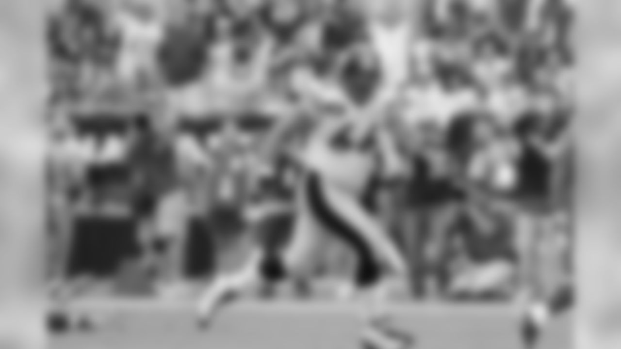 1998 ALAN FANECA: The best guard in franchise history, Faneca started 153 of the 158 games he played in a Steelers uniform. During his career here, Faneca was voted to seven Pro Bowls and was named first-team All-Pro six times. One Super Bowl ring.