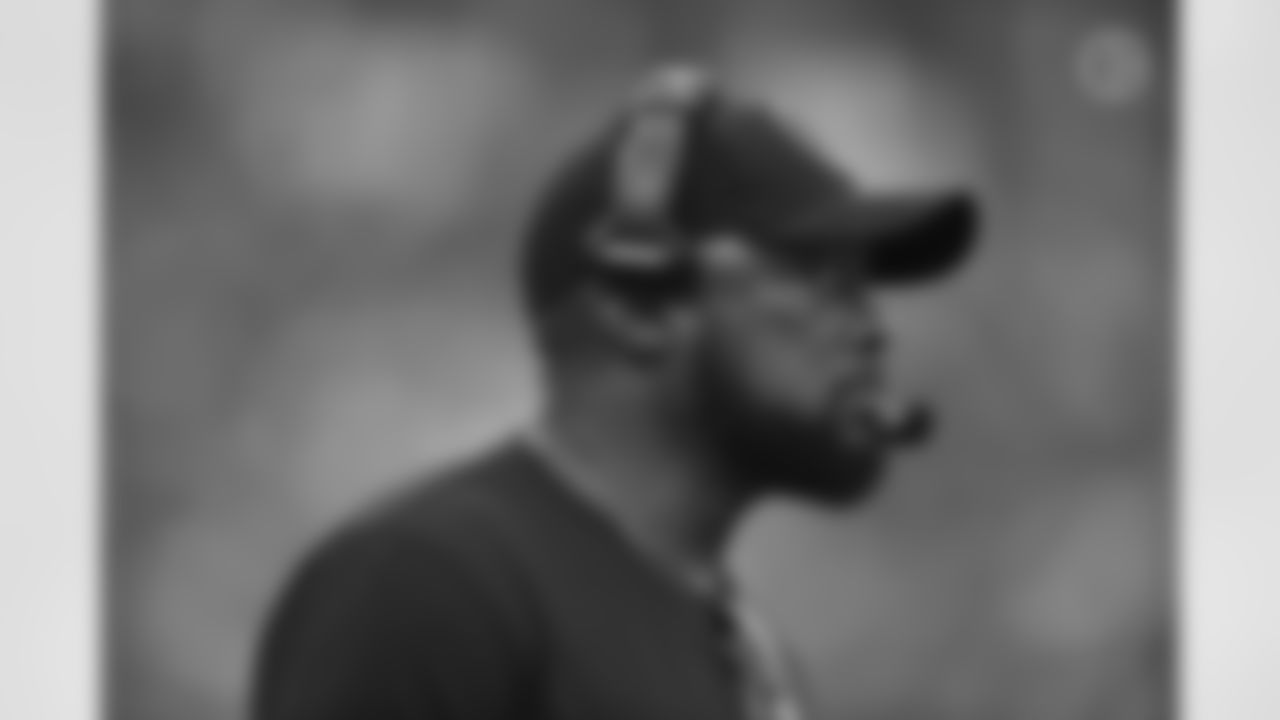 Pittsburgh Steelers Head Coach Mike Tomlin during a regular season game between the Pittsburgh Steelers and the Buffalo Bills, Sunday, Sept. 12, 2021 in Buffalo, NY. (Karl Roser / Pittsburgh Steelers)