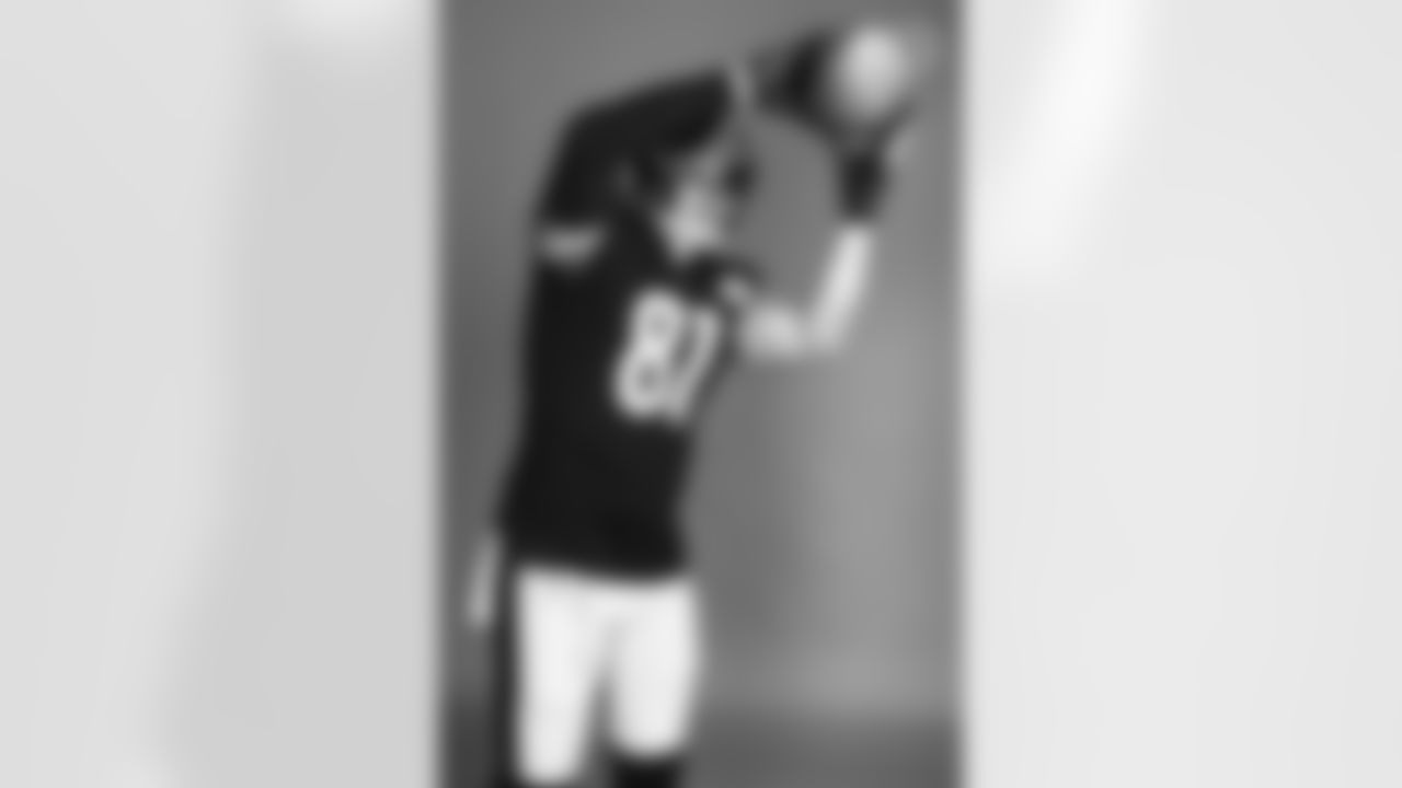 Pittsburgh Steelers tight end Zach Gentry (81) poses for a photo during the Steelers 2021 media day, Saturday, July 24, 2021 in Pittsburgh, PA. (Caitlyn Epes / Pittsburgh Steelers)