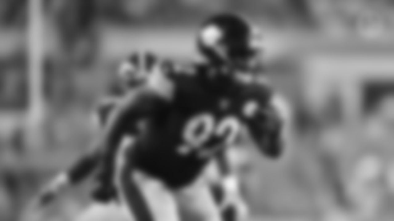 LB Olasunkanmi Adeniyi - No. 92