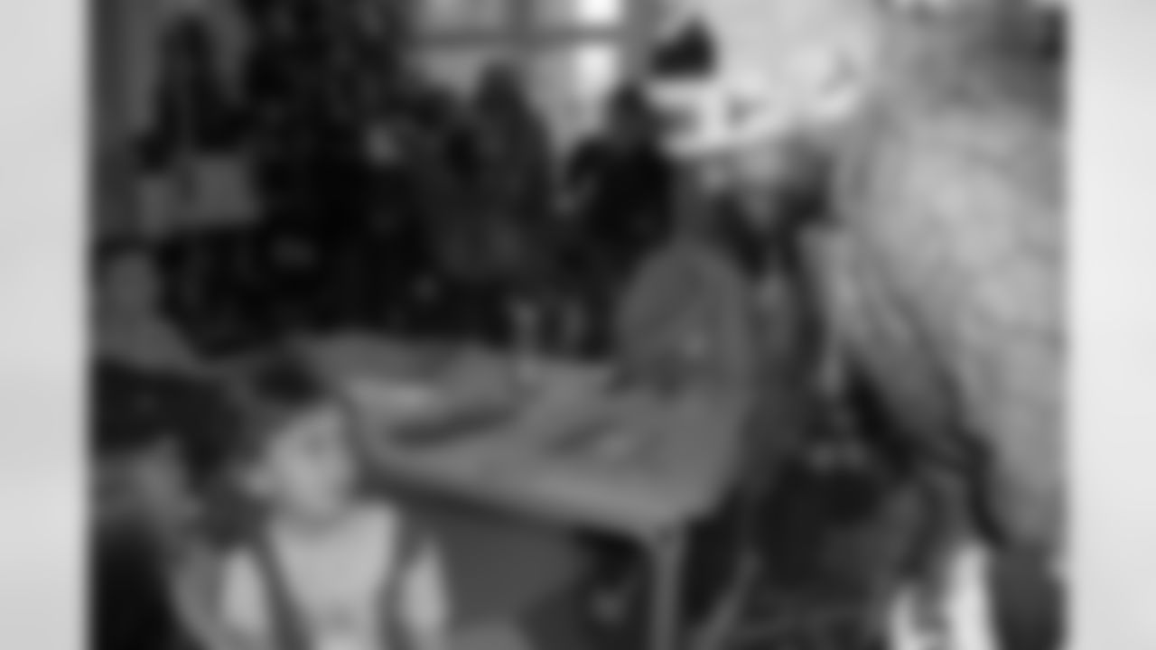 09_Childrens_Hospital_Christmas