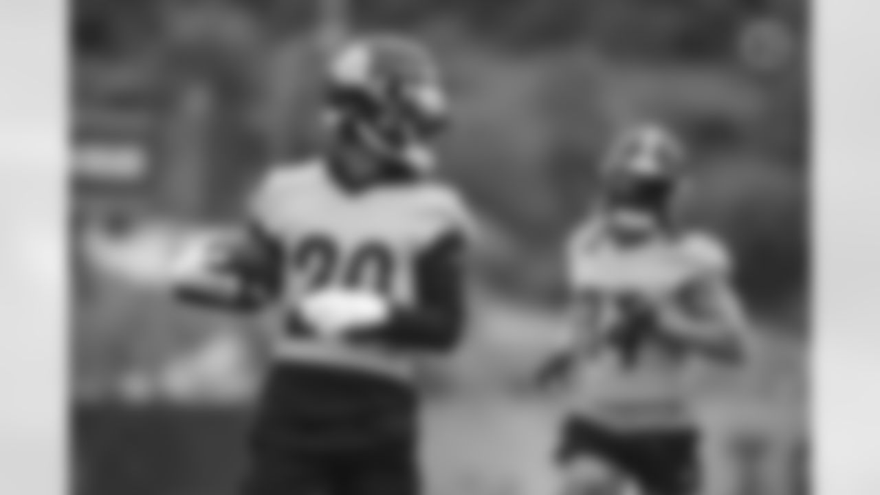 Pittsburgh Steelers cornerback Cameron Sutton (20) participates in the Organized Team Activities (OTAs), Wednesday June 2, 2021 at the UPMC Rooney Sports Complex. (Caitlyn Epes / Pittsburgh Steelers)