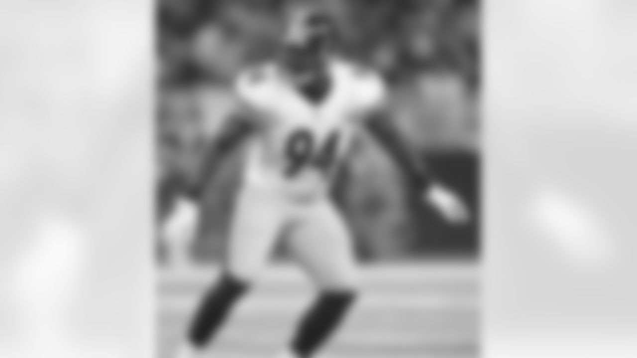 LB Lawrence Timmons lead the Steelers defense with 39 total tackles (25 solo and 14 assists) on the season.