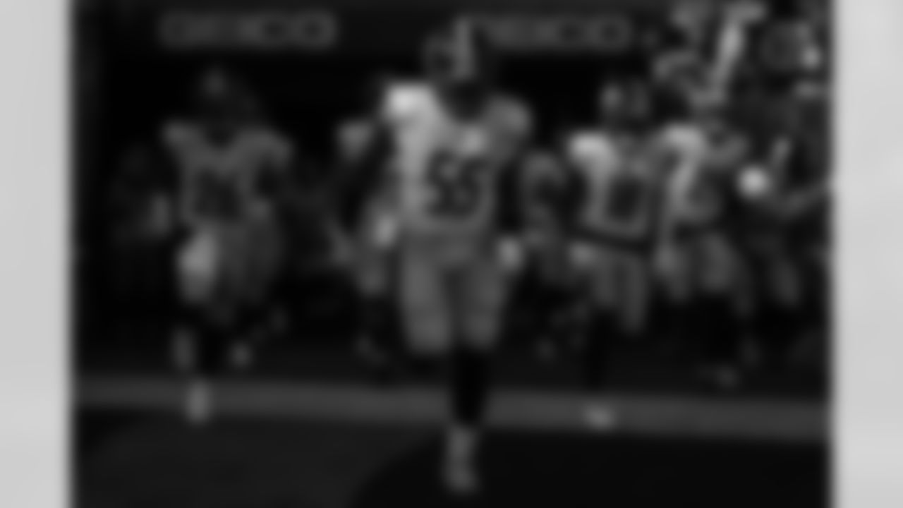 Pittsburgh Steelers linebacker Devin Bush (55) during a regular season game between the Pittsburgh Steelers and the Cincinnati Bengals, Sunday, Nov. 28, 2021 in Cincinnati, OH. The Steelers lost to the Bengals 41-10. (Caitlyn Epes / Pittsburgh Steelers)
