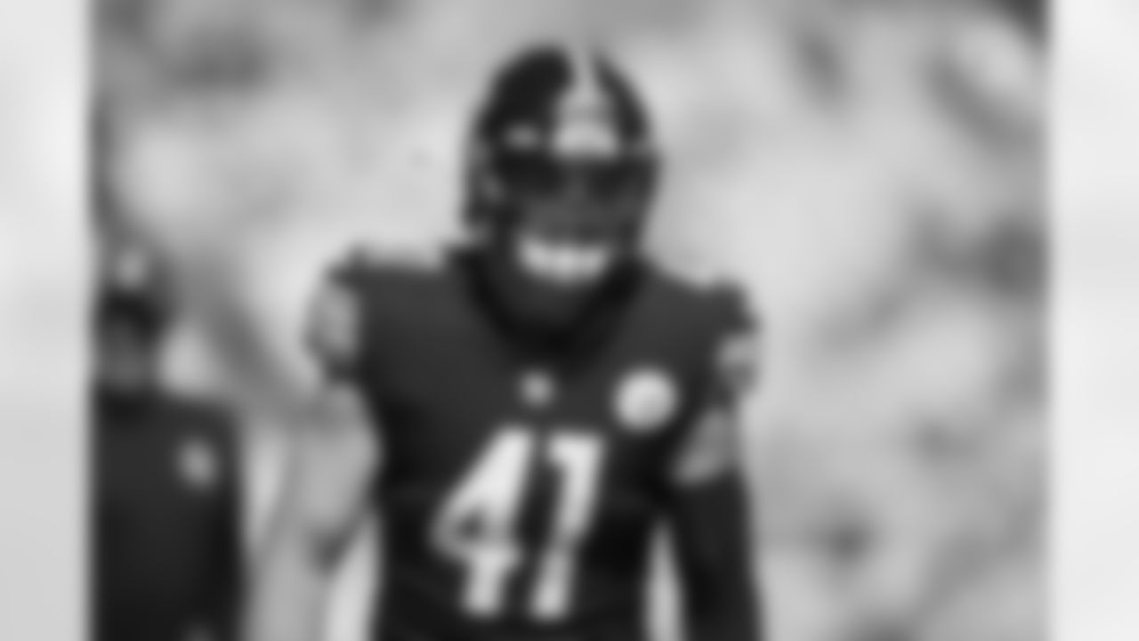 Pittsburgh Steelers linebacker Robert Spillane (41) during a regular season game between the Pittsburgh Steelers and the Cincinnati Bengals, Sunday, Sept. 26, 2021 in Pittsburgh, PA. The Bengals beat the Steelers 24-10. (Karl Roser / Pittsburgh Steelers)