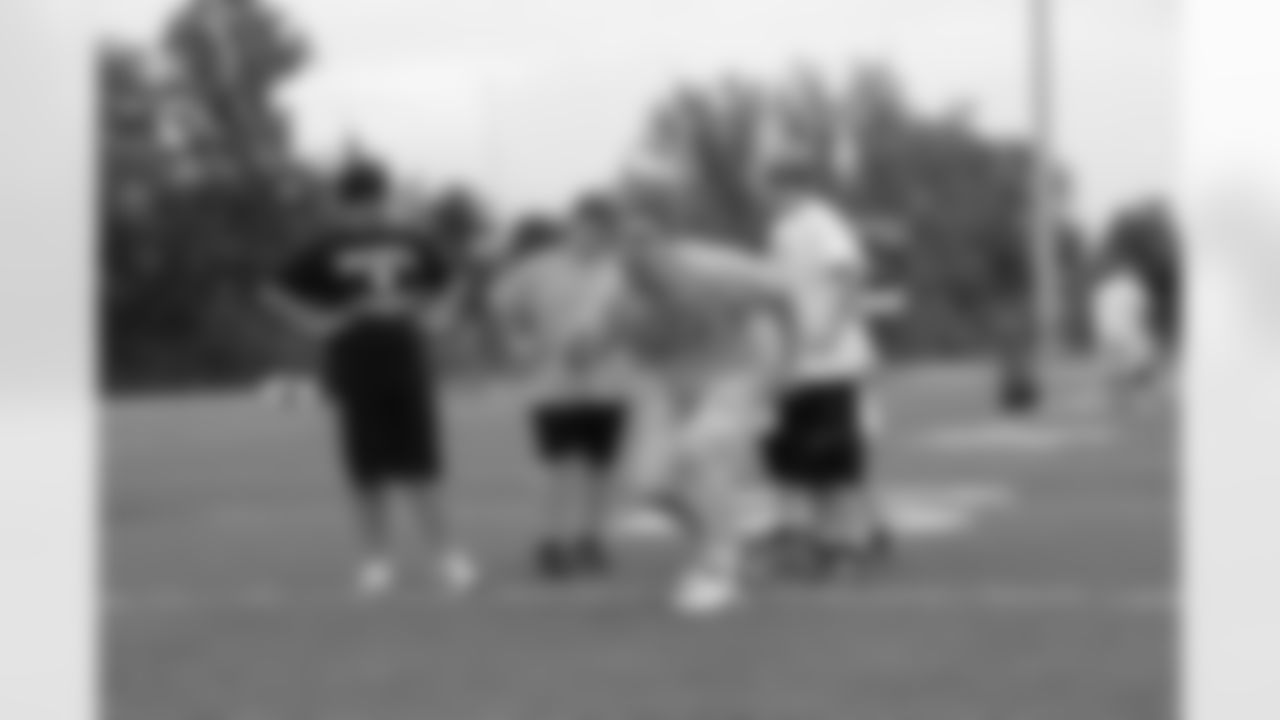 2010_steelers_youth_camp_calu