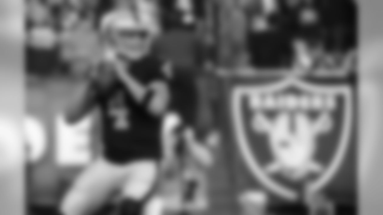 Raiders QB Derek Carr enters the game having completed 150 of 229 passes (65.5%) for 1,793 yards, 15 touchdowns, and three interceptions and has a quarterback rating of 105.7.
