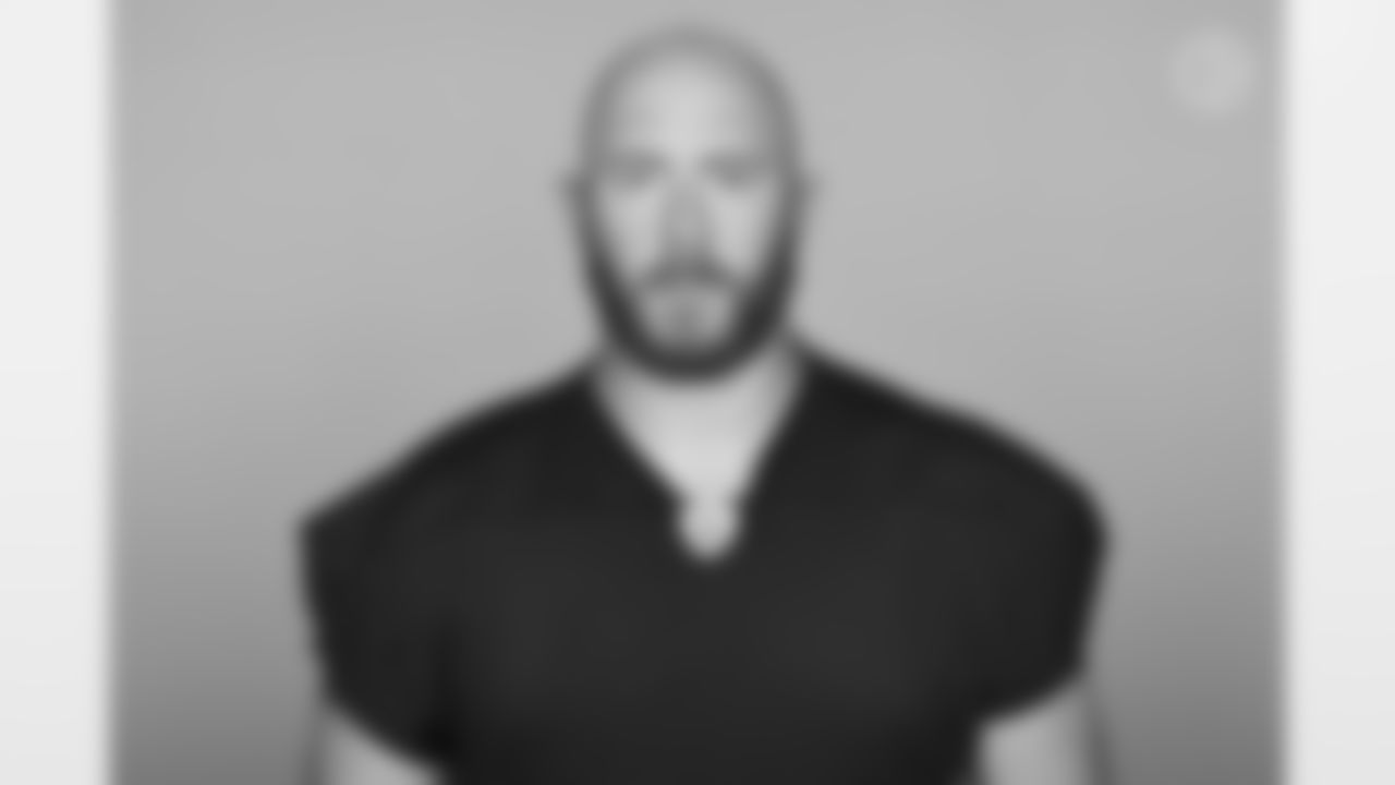 OL Joe Haeg - No. 71