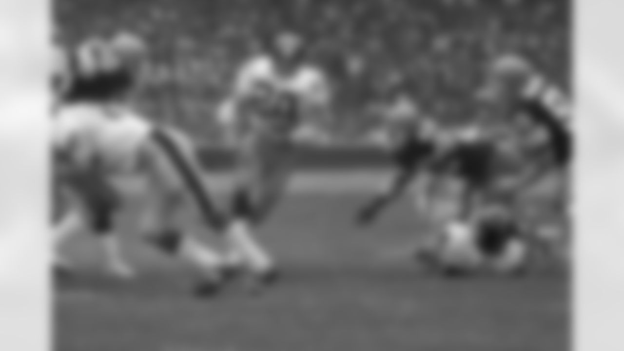 3,865 career rushing yards.