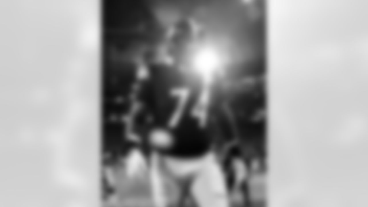Pittsburgh Steelers offensive lineman Spencer Anderson (74) during a preseason game between the Pittsburgh Steelers and the Atlanta Falcons, Thursday, Aug. 24, 2023 in Atlanta, GA. (Kyle Hess / Pittsburgh Steelers)