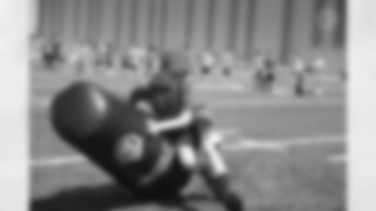 The Steelers host a 2021 Youth Football Camp at Highlands Sports Complex Monday, June 28, 2021 in Triadelphia, WV. (Caitlyn Epes / Pittsburgh Steelers)