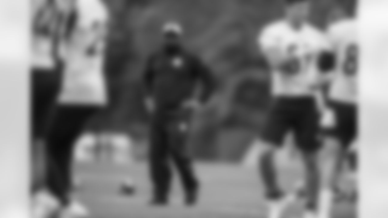 Pittsburgh Steelers Head Coach Mike Tomlin participates in the Organized Team Activities (OTAs), Wednesday June 2, 2021 at the UPMC Rooney Sports Complex. (Karl Roser / Pittsburgh Steelers)