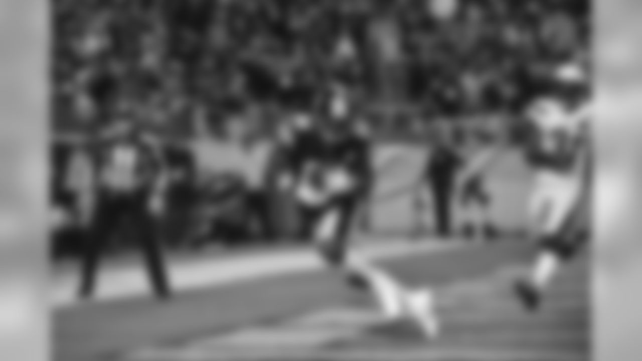 2. Antonio Brown (2010-2018) - 1,759 yards
