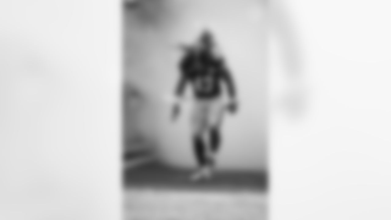 Action photo of safety Troy Polamalu #43 during his time with the Pittsburgh Steelers.