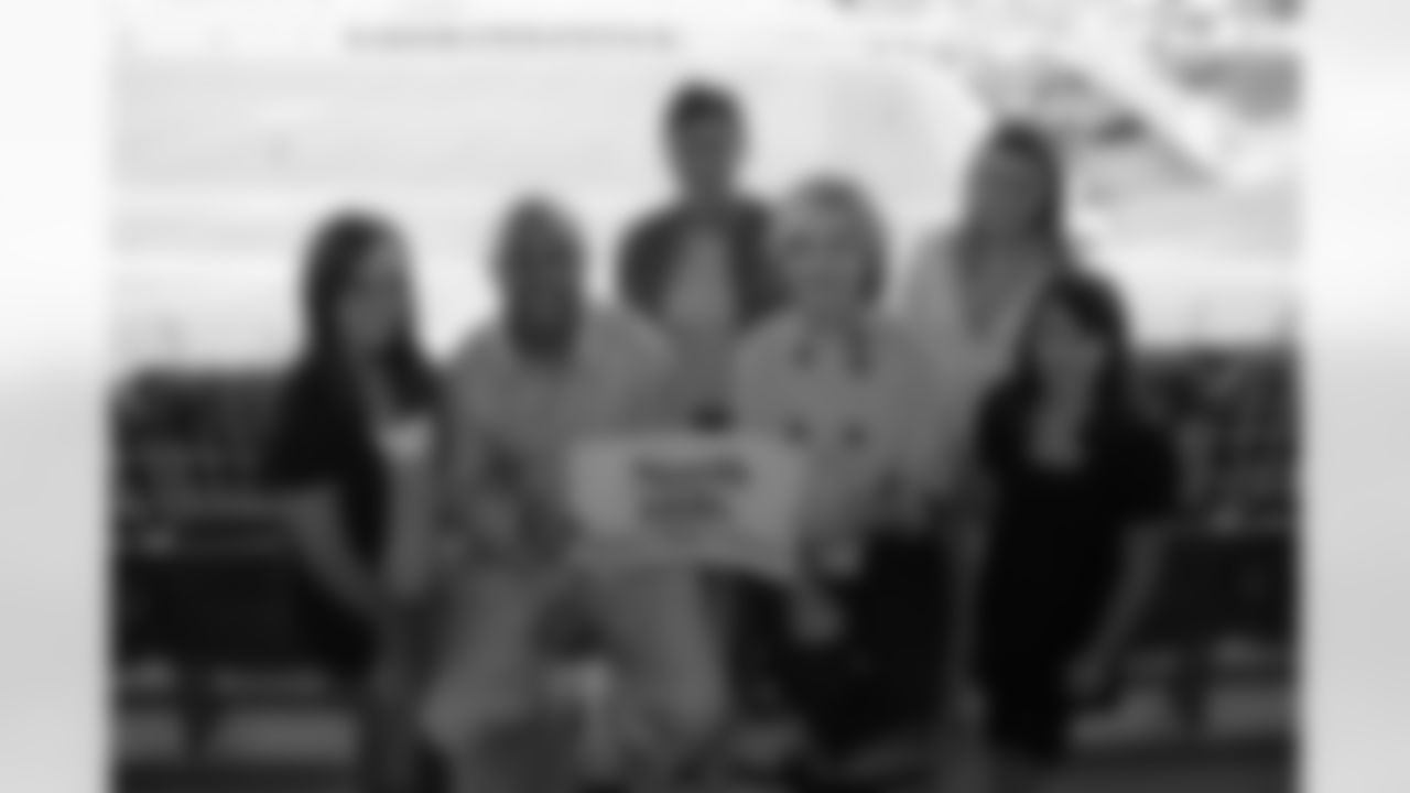 08_CaringTeam_Luncheon_dh_209
