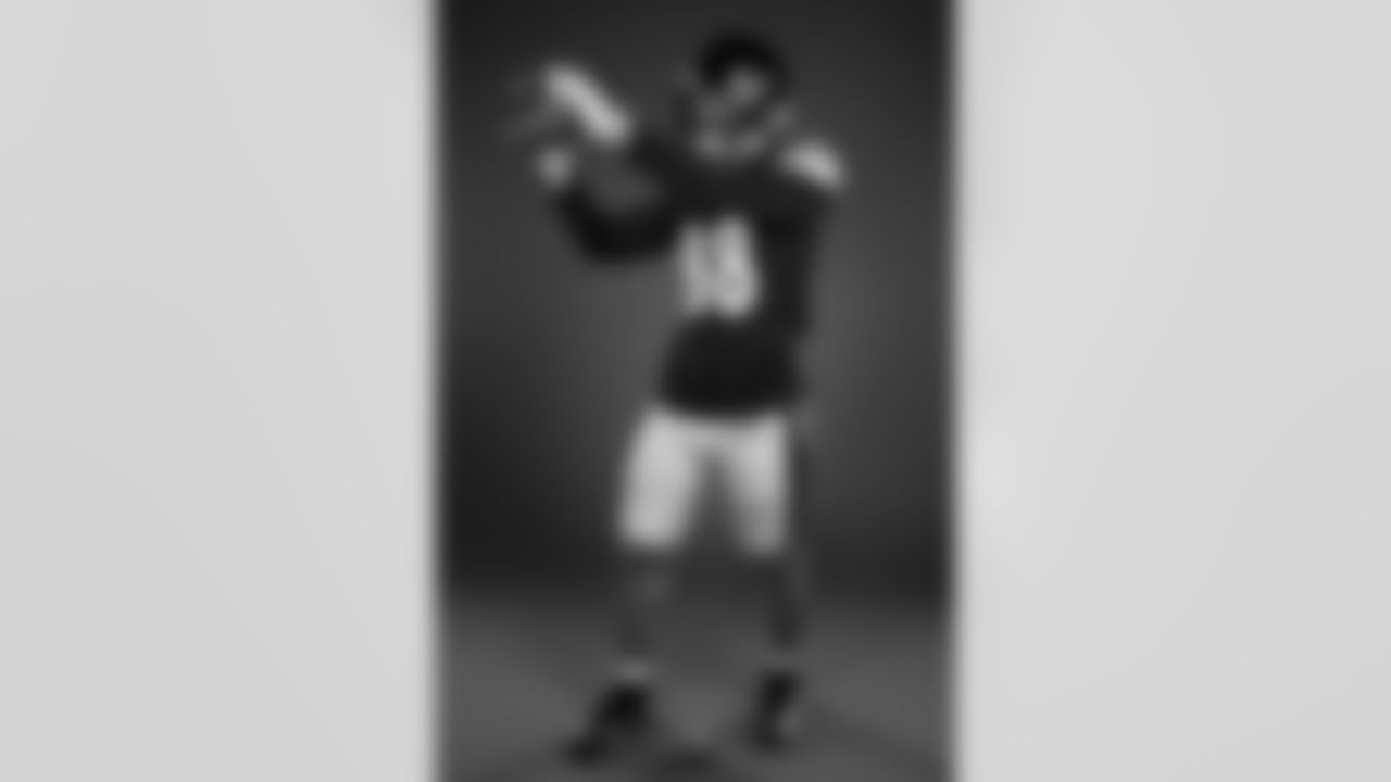 Pittsburgh Steelers tight end Pat Freiermuth (88) poses for a photo during the Pittsburgh Steelers 2022 media day, on Friday, July 29, 2022 in Latrobe, PA. (Jared Wickerham / Pittsburgh Steelers)