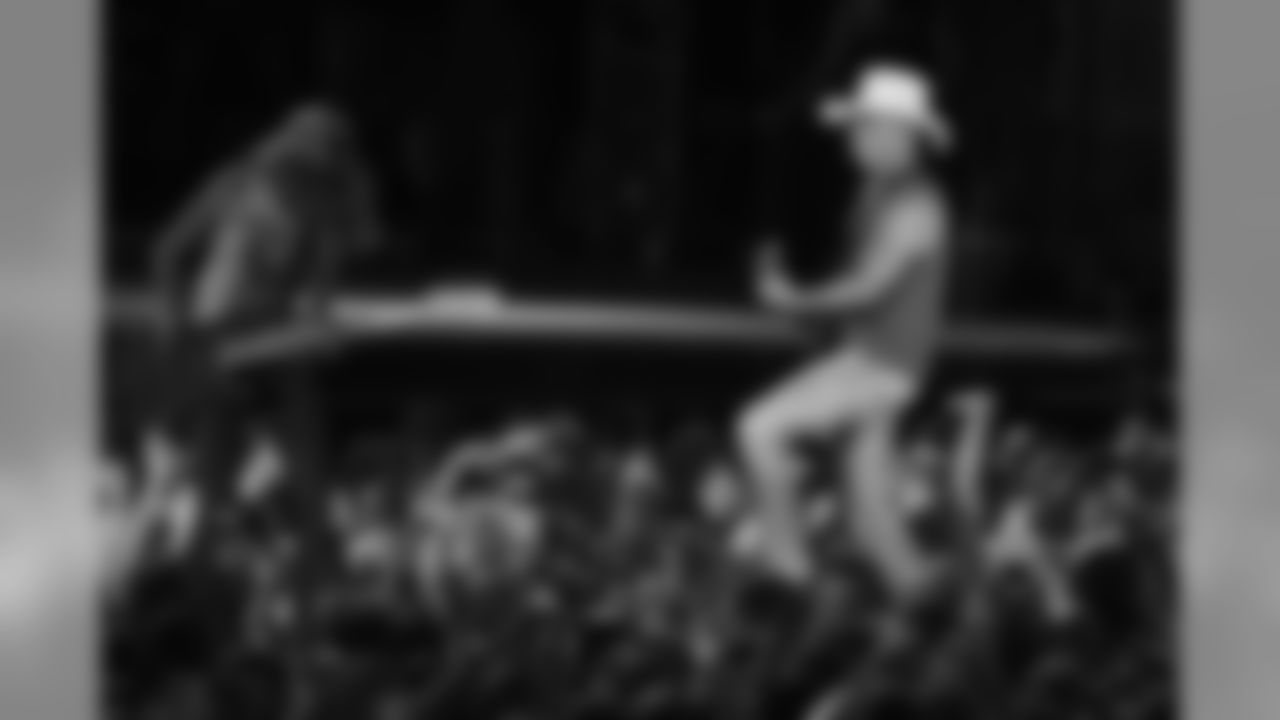 2018_Chesney_0602kr_0032