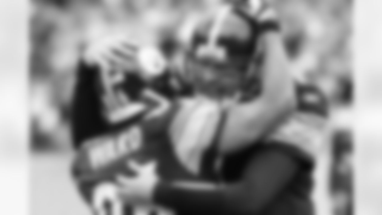 09_CLE_Ward_Roethlisberger