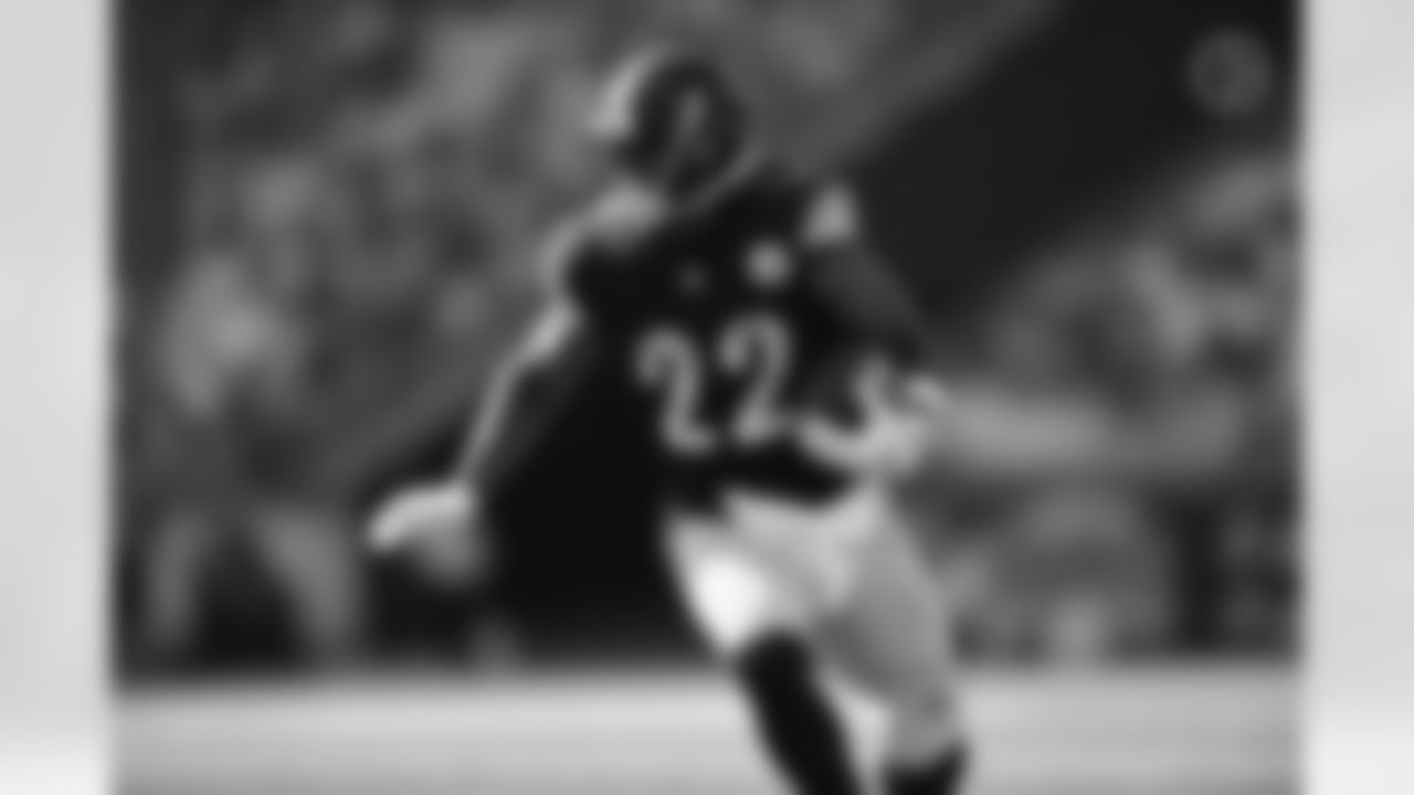 Pittsburgh Steelers running back Najee Harris (22) during a preseason game between the Pittsburgh Steelers and the Detroit Lions, Sunday, Aug. 28, 2022 in Pittsburgh, PA. (Abigail / Pittsburgh Steelers)