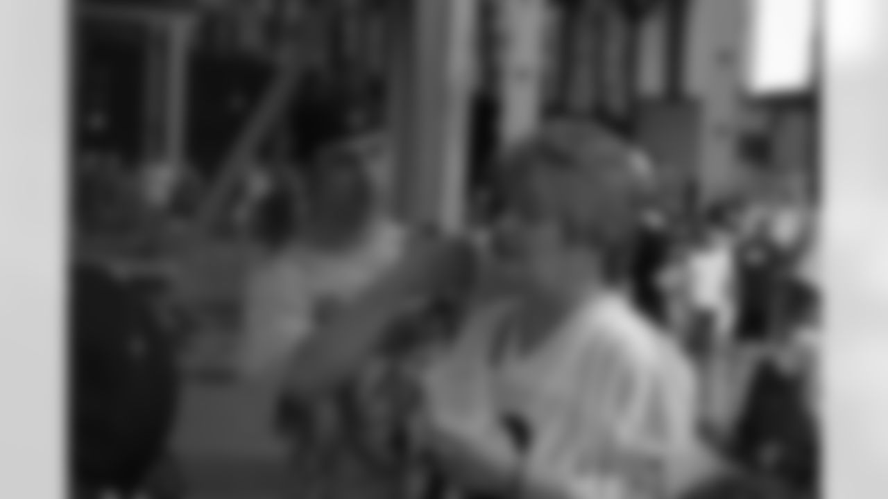08_DraftDay_HeinzField_dh_308
