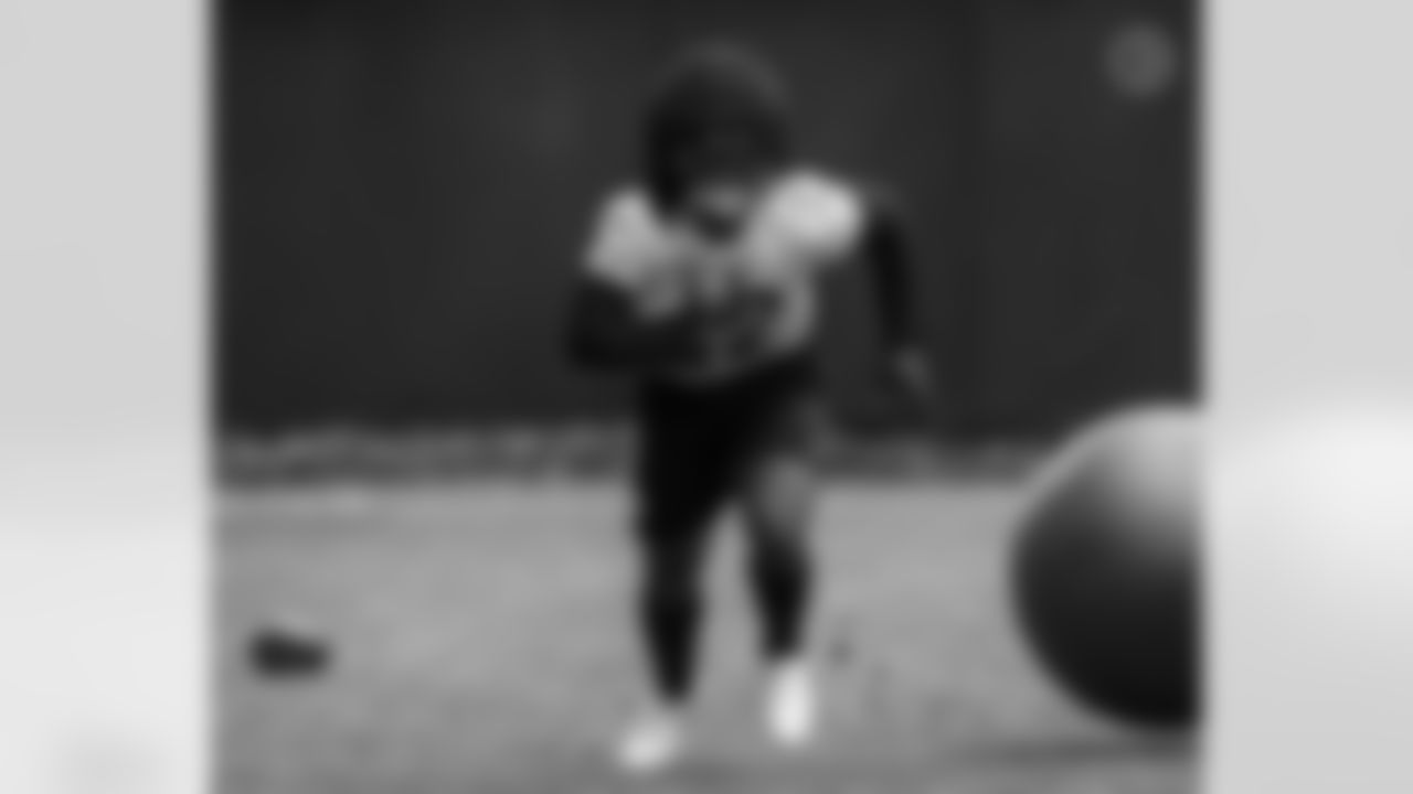 Pittsburgh Steelers running back Najee Harris (22) practices at the UPMC Rooney Sports Complex during the 2022 minicamp, Thursday June 9, 2022. (Karl Roser / Pittsburgh Steelers)