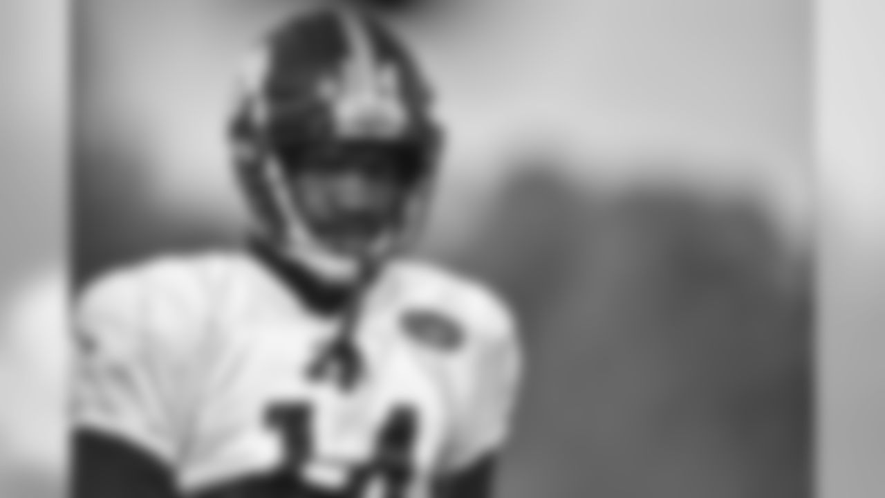 Tevin Jones