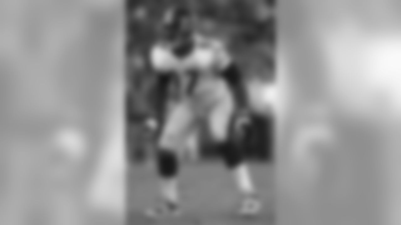 Kendrell Bell (2001-2004)