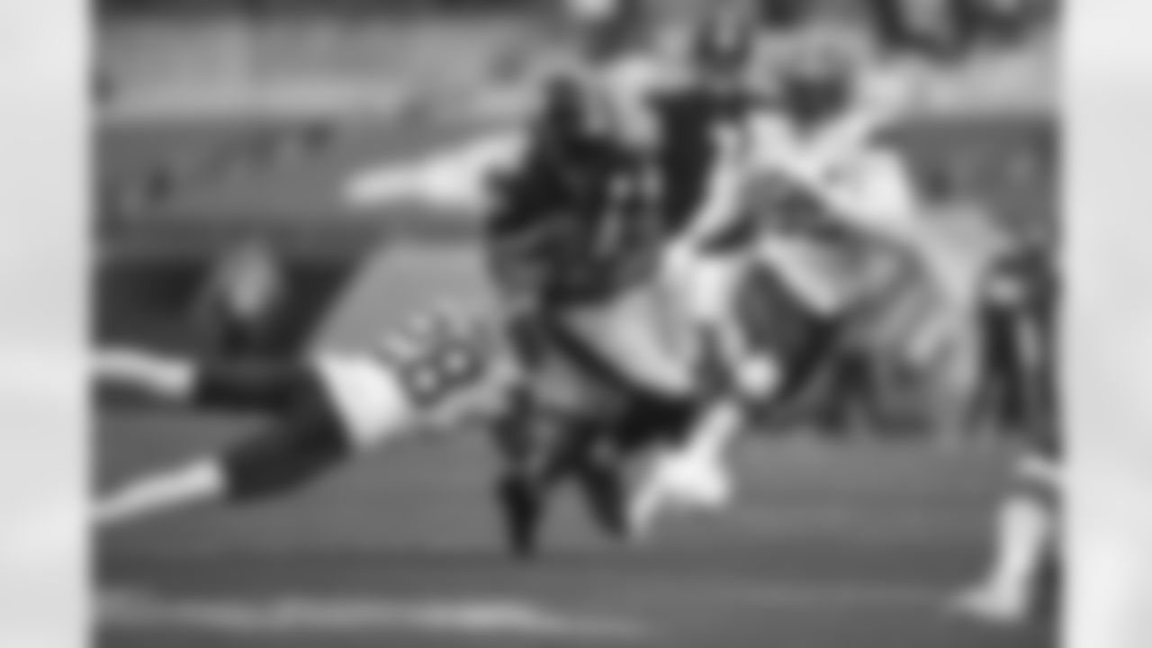 Pittsburgh Steelers running back Benny Snell Jr. (24) during a regular season game between the Pittsburgh Steelers and the Cleveland Browns, Sunday, Oct. 18, 2020 in Pittsburgh, PA. (Karl Roser / Pittsburgh Steelers)